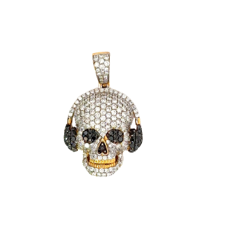 Front of the Diamond musical skull pendant. Black diamonds on headphones, eyes, and nose. Colorless diamonds on skull head, band of headphones, and barrel. Smiling showing yellow gold teeth.