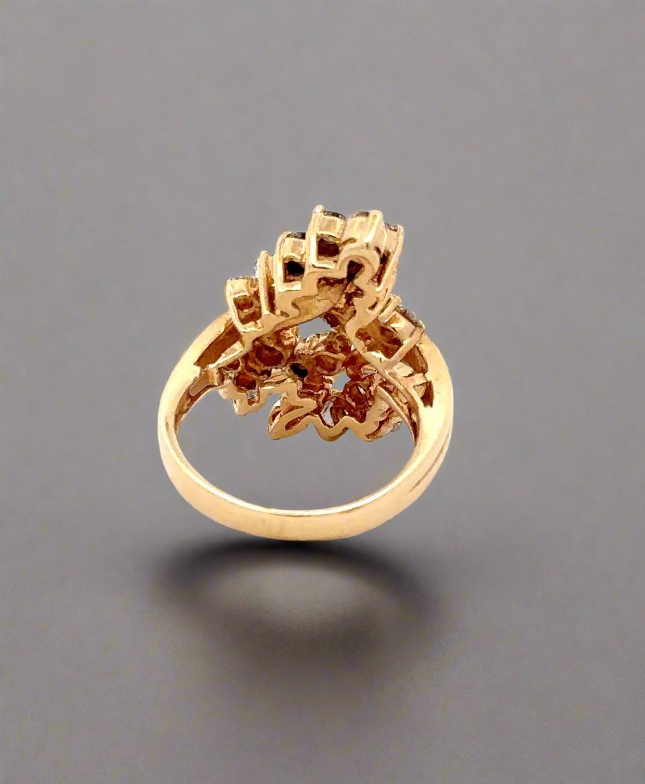 Back of yellow gold ring