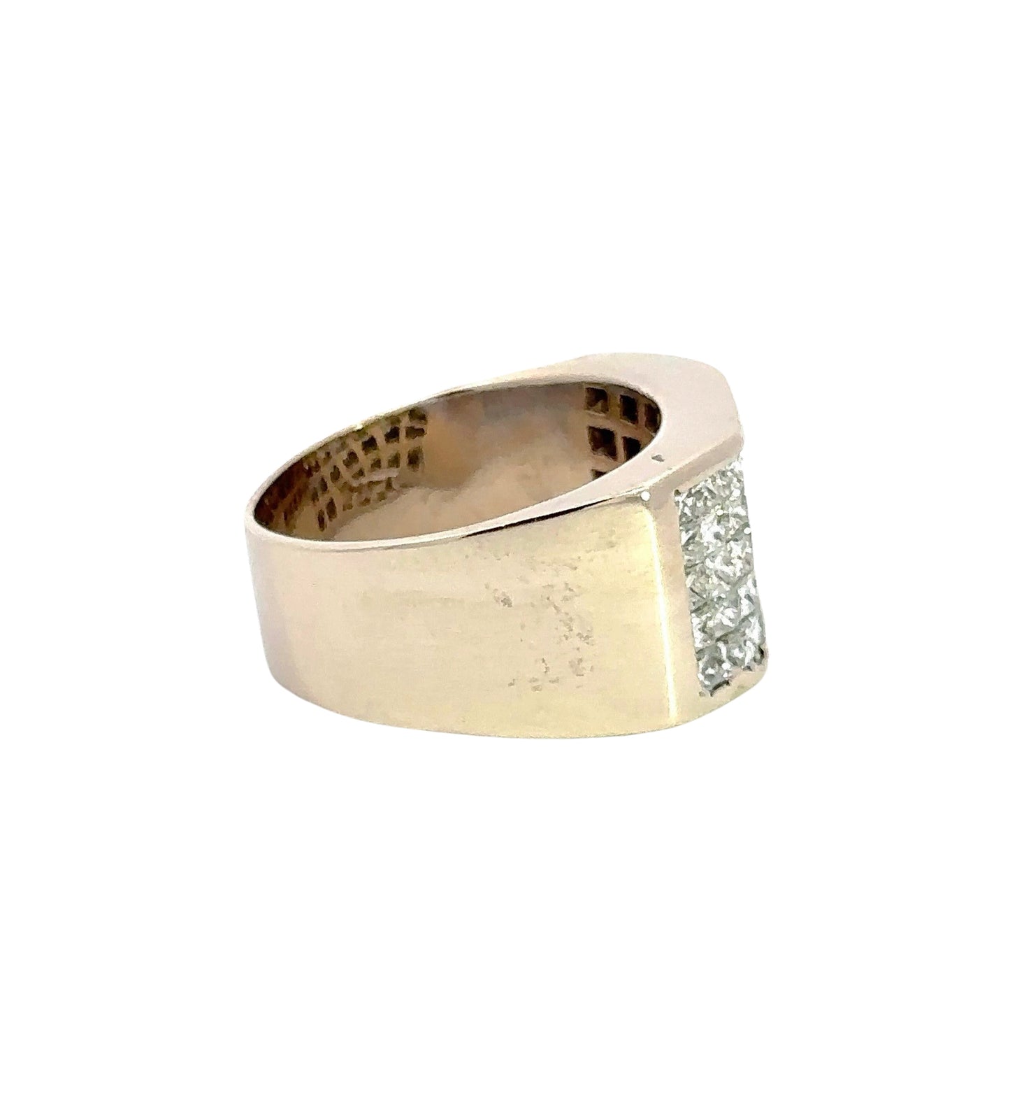 side of white gold ring with scratches on the gold