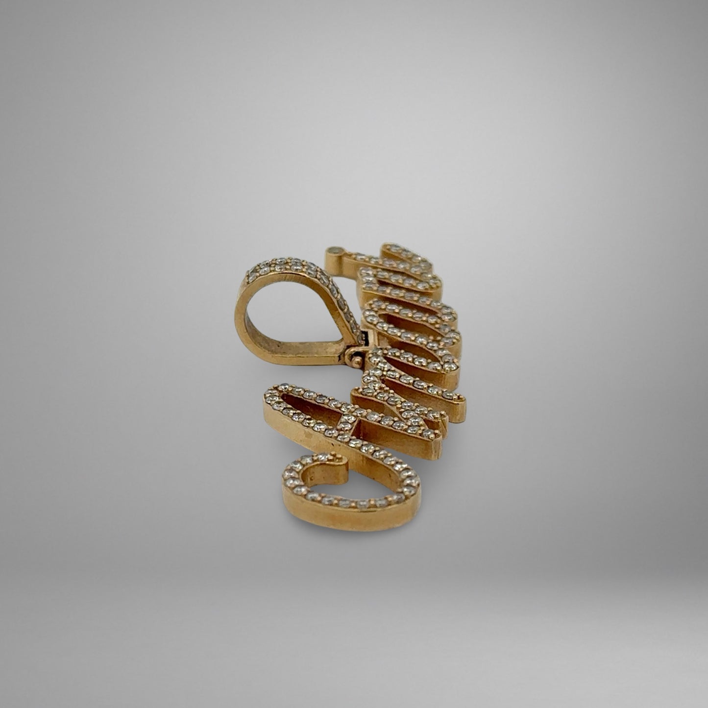 Side of Amari diamond pendant