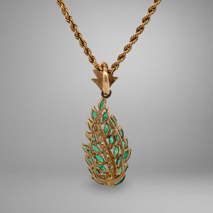 Back of yellow gold necklace