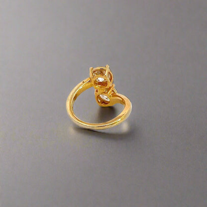 Back of yellow gold ring with scratches on gold