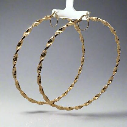 Diagonal view of twist hooops