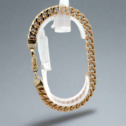 Side of yellow gold franco bracelet