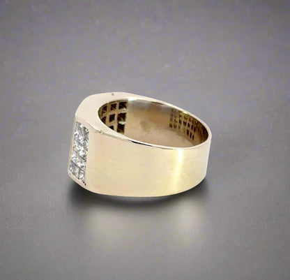 side of white gold ring 