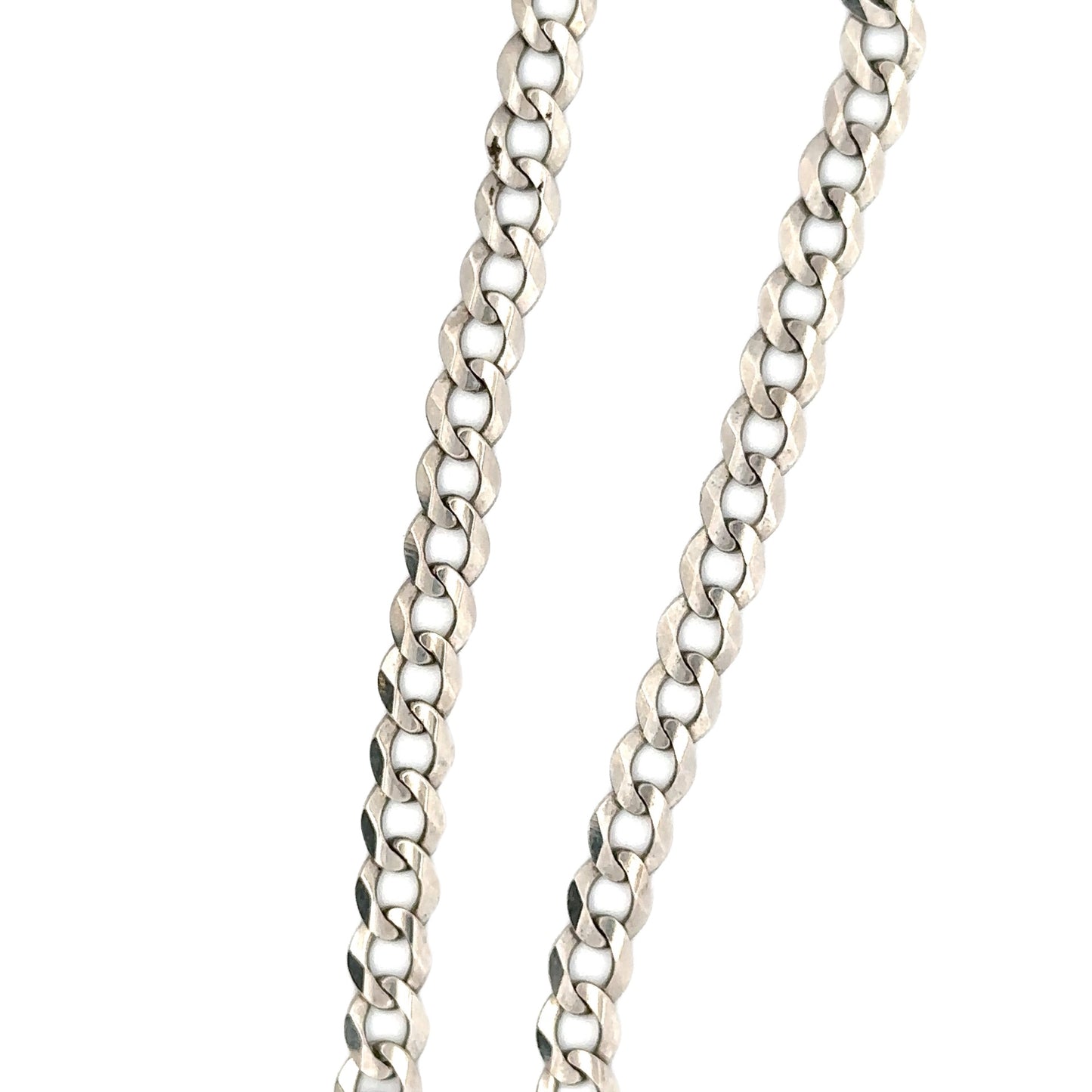 Close up 14K White Gold Link Chain