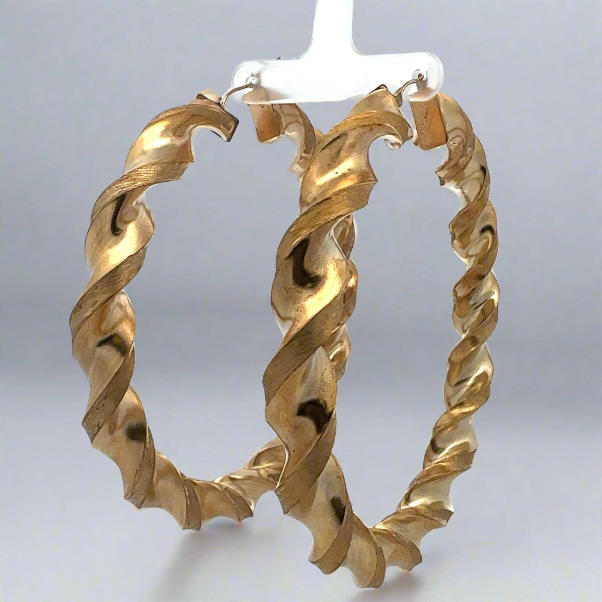 Diagonal view of twist hoops