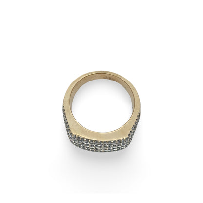 Top of yellow gold ring