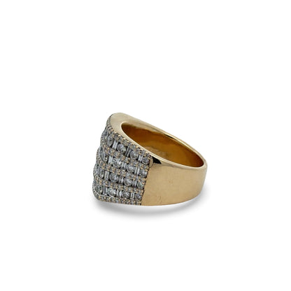 Side of yellow gold ring
