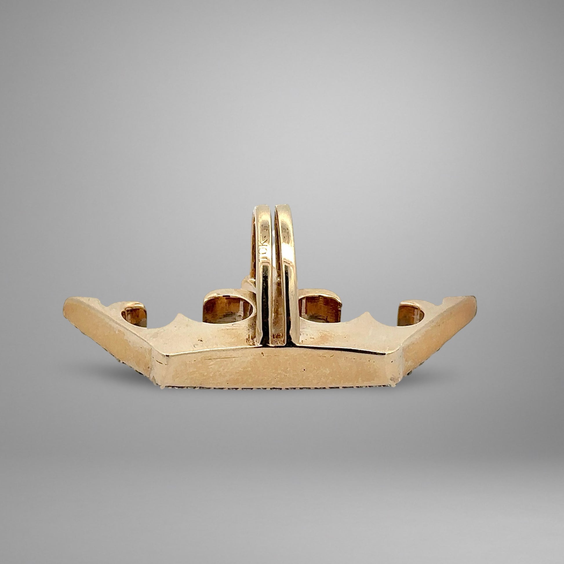 Bottom of gold pendant