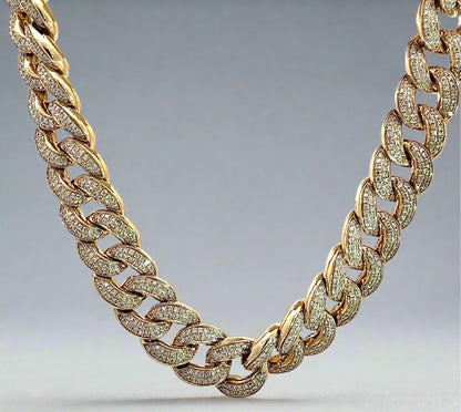 360 video of yellow gold diamond cuban link chain