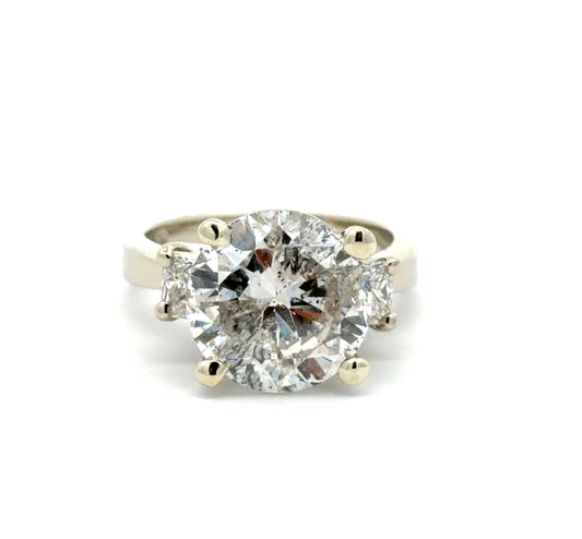 Video of 3 stone diamond ring