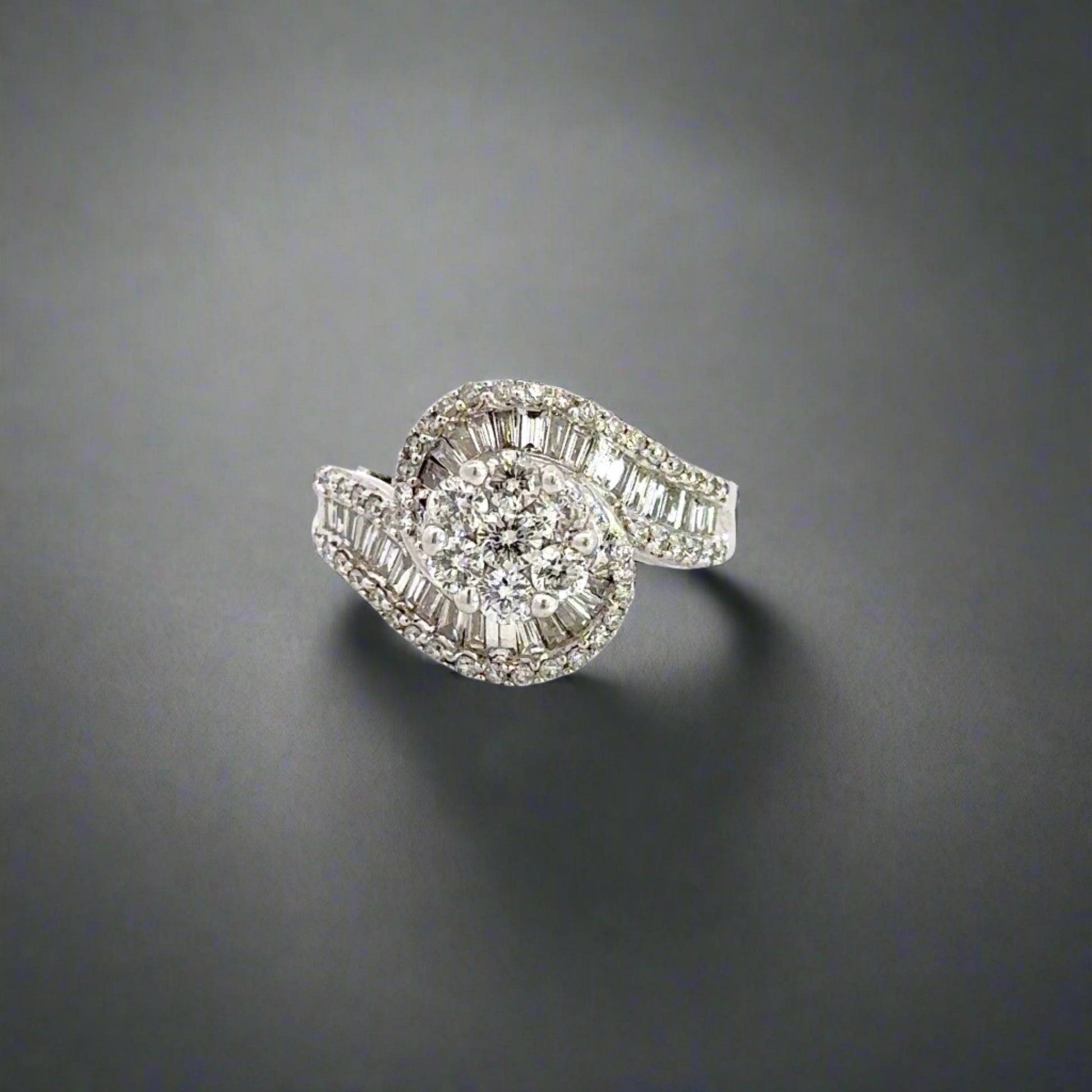 360 video of white gold diamond flower cluster ring