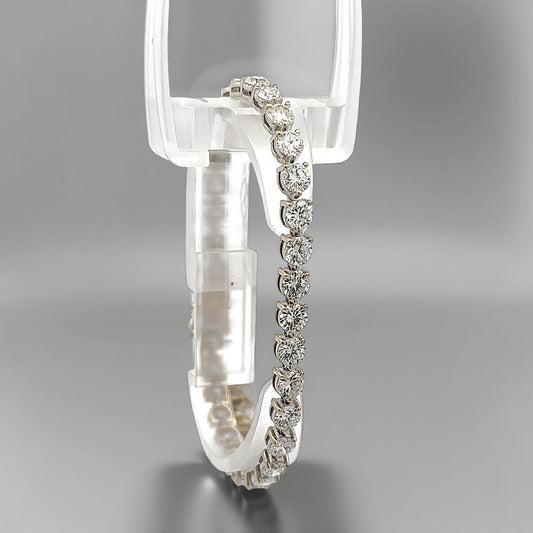 Video of diamond bracelet