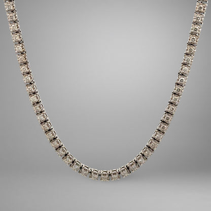 360 video of diamond tennis necklace