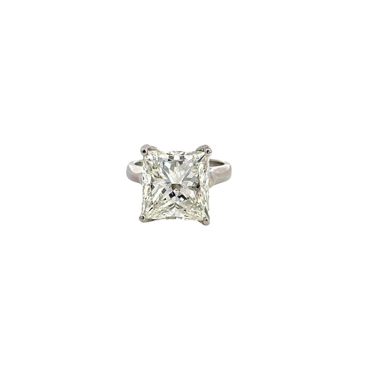 360 video of 5.04 carat princess cut diamond ring in platinum