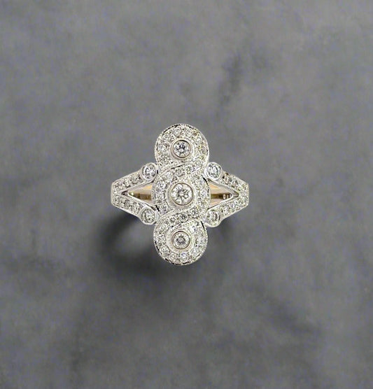 360 video of white gold diamond antique-style ring